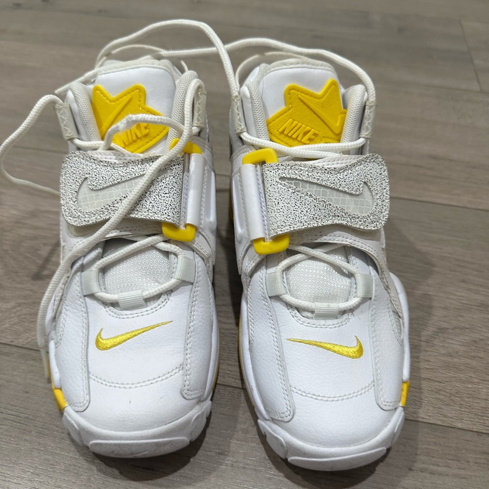Nike Women’s Air Barrage Mid “Chrome” Yellow + White